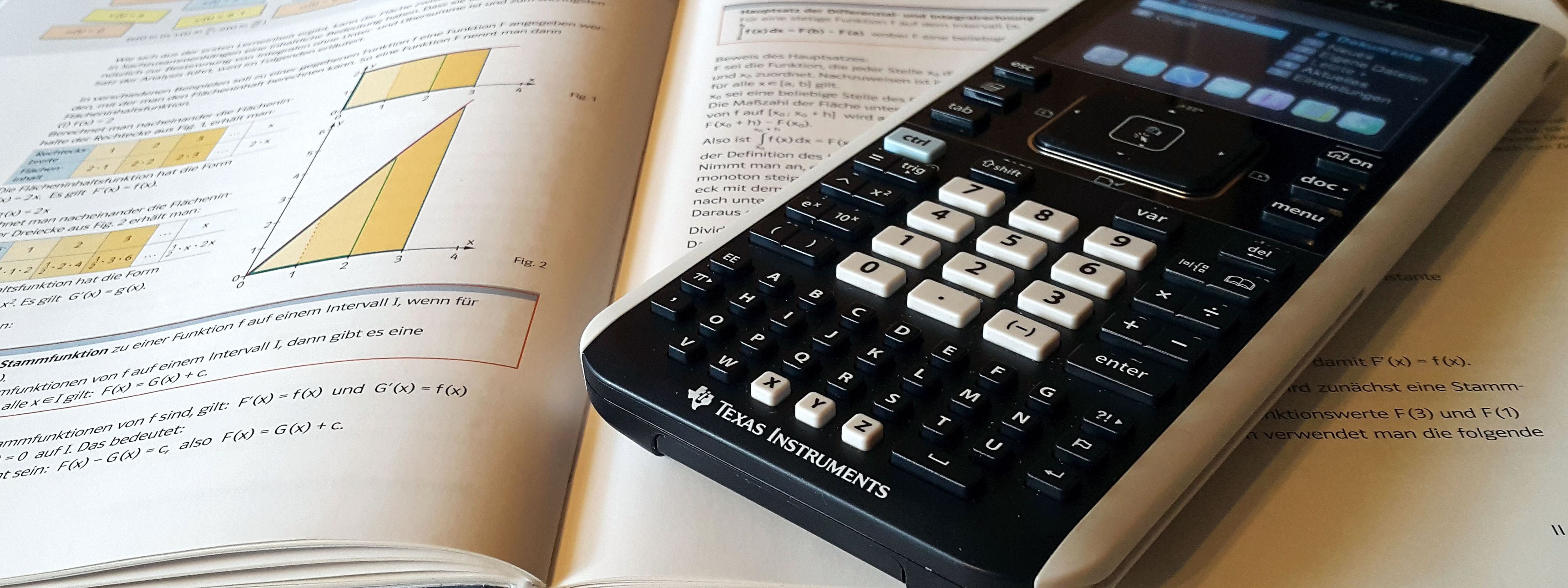 kalkulator og mattebok