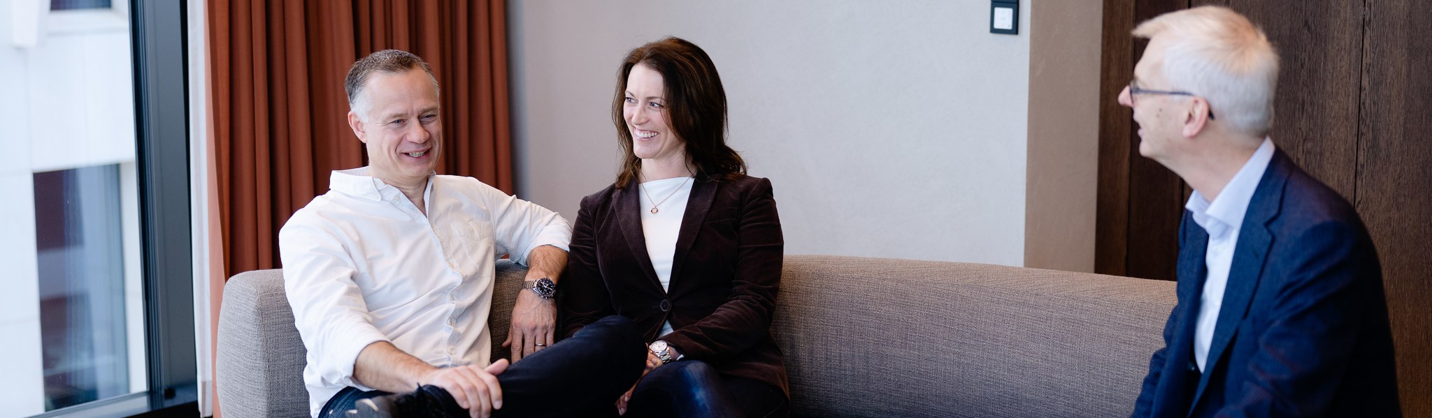 Isabella and Henrik Müller-Hansen have now signed an agreement with Øystein Thøgersen, rector of the Norwegian School of Economics. 