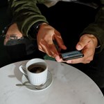 kaffekopp, mobil. pexels.com