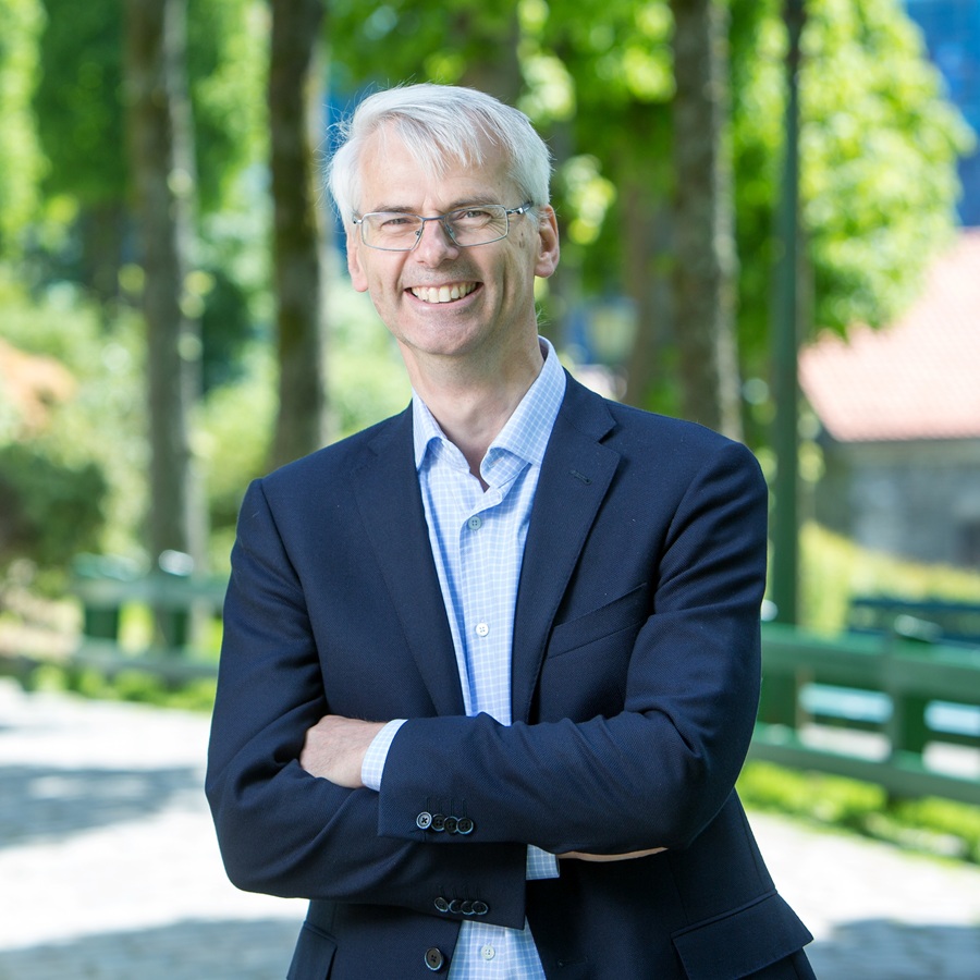 Rektor &Oslash;ystein Th&oslash;gersen  senneset_liste.jpg