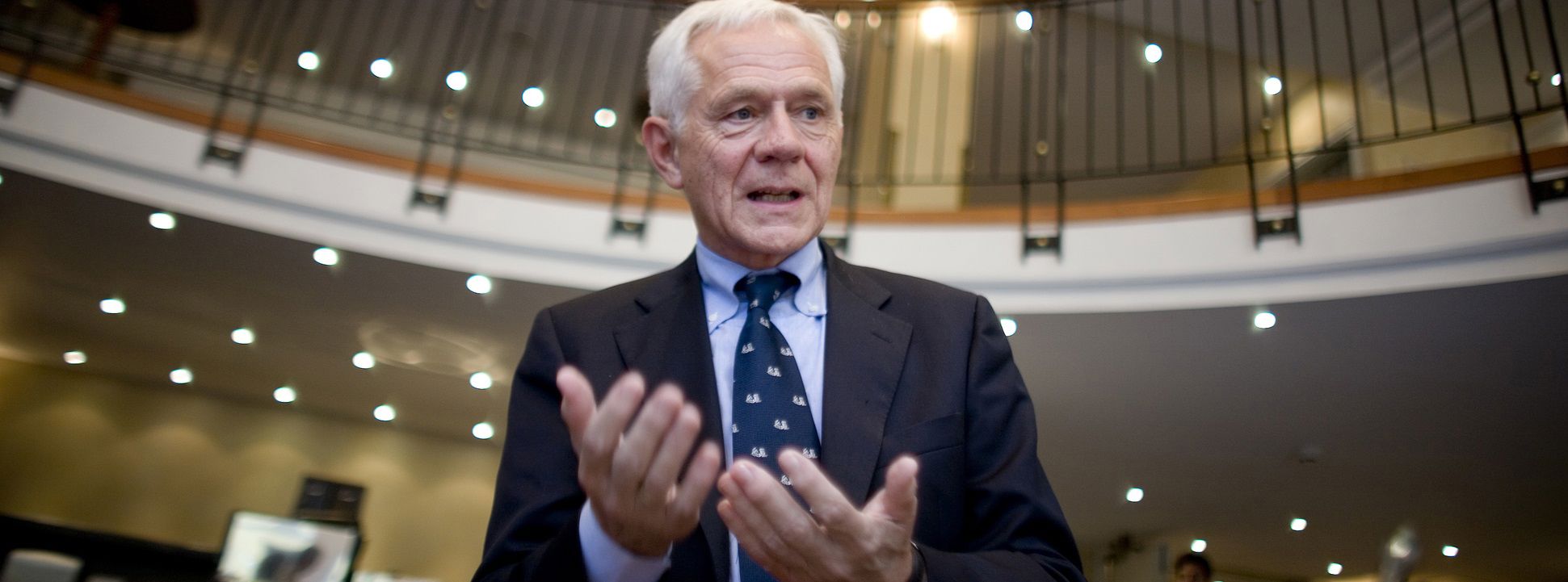 Så begynte moroa. Da bøkene var ferdigskrevet og engasjementet i Risør tok slutt, sendte jeg melding til Statens Pensjonskasse om at jeg nå skulle bli pensjonist på heltid, skriver Victor D. Norman i DN. Foto: Thomas Sivertsen 