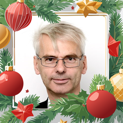 Portrait photo of Øystein with a Christmas frame around