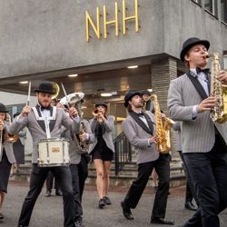 NHH