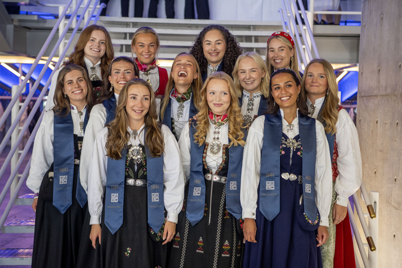 Graduation, glade studenter