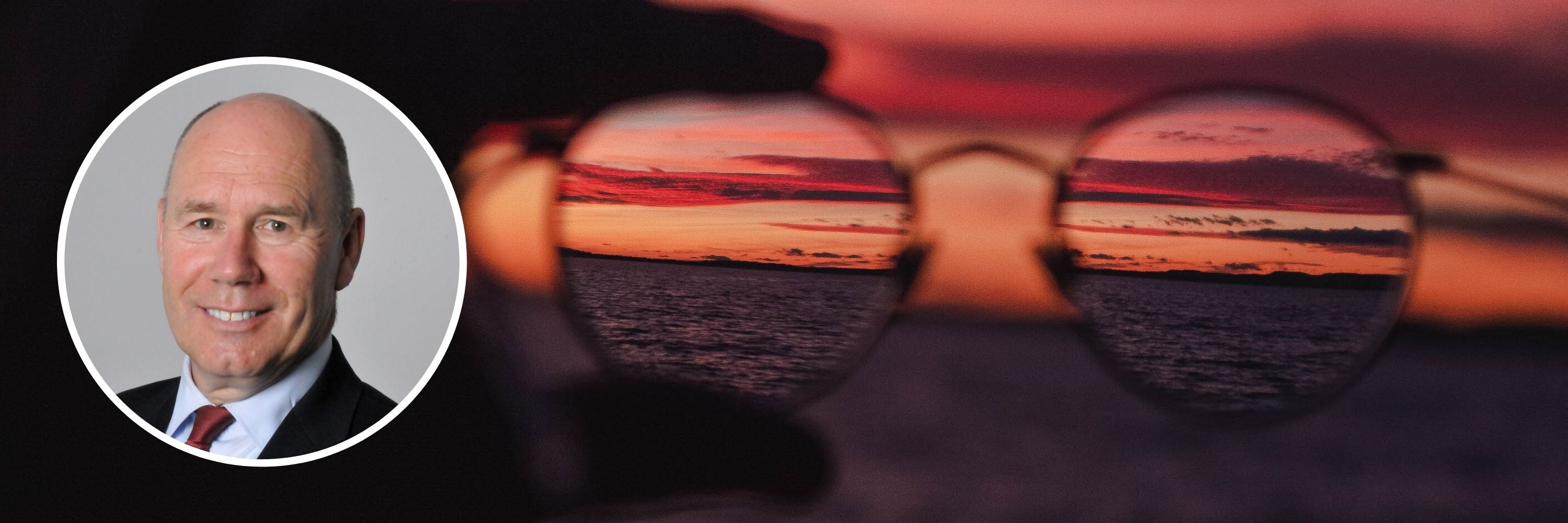 Briller i solnedgang og Tor W. Andreassen. Foto: Unsplash/NHH
