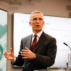 Jens Stoltenberg, Ap