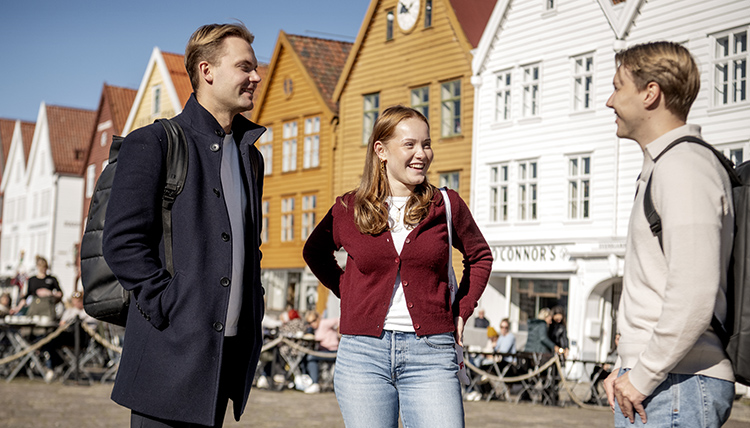 Student ambassadors Bryggen_H skodvin_750px.jpg