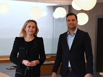 Kristin Stave and Steffen Juranek from NHH Executive. Foto: Ove Sjøstrøm