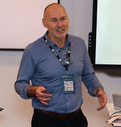 Lasse Lien in lecture hall