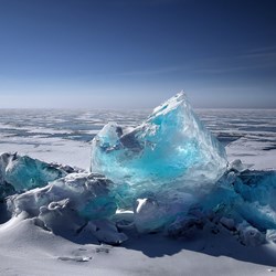 Bilde av is som smelter. Foto: Pexels v. Simon Berger