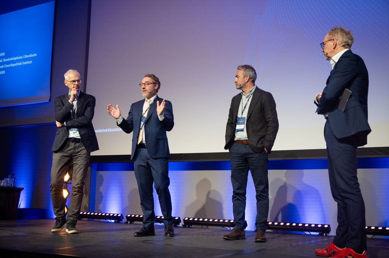 NHH-professor Øystein Thøgersen, Martin Carlsson-Wall, Ole Jacob Sending og Helge Thorbjørnsen.