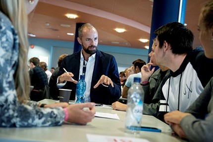 Mentor for en dag i førstekullsuken ved NHH i august 2018. Foto: Helge Skodvin