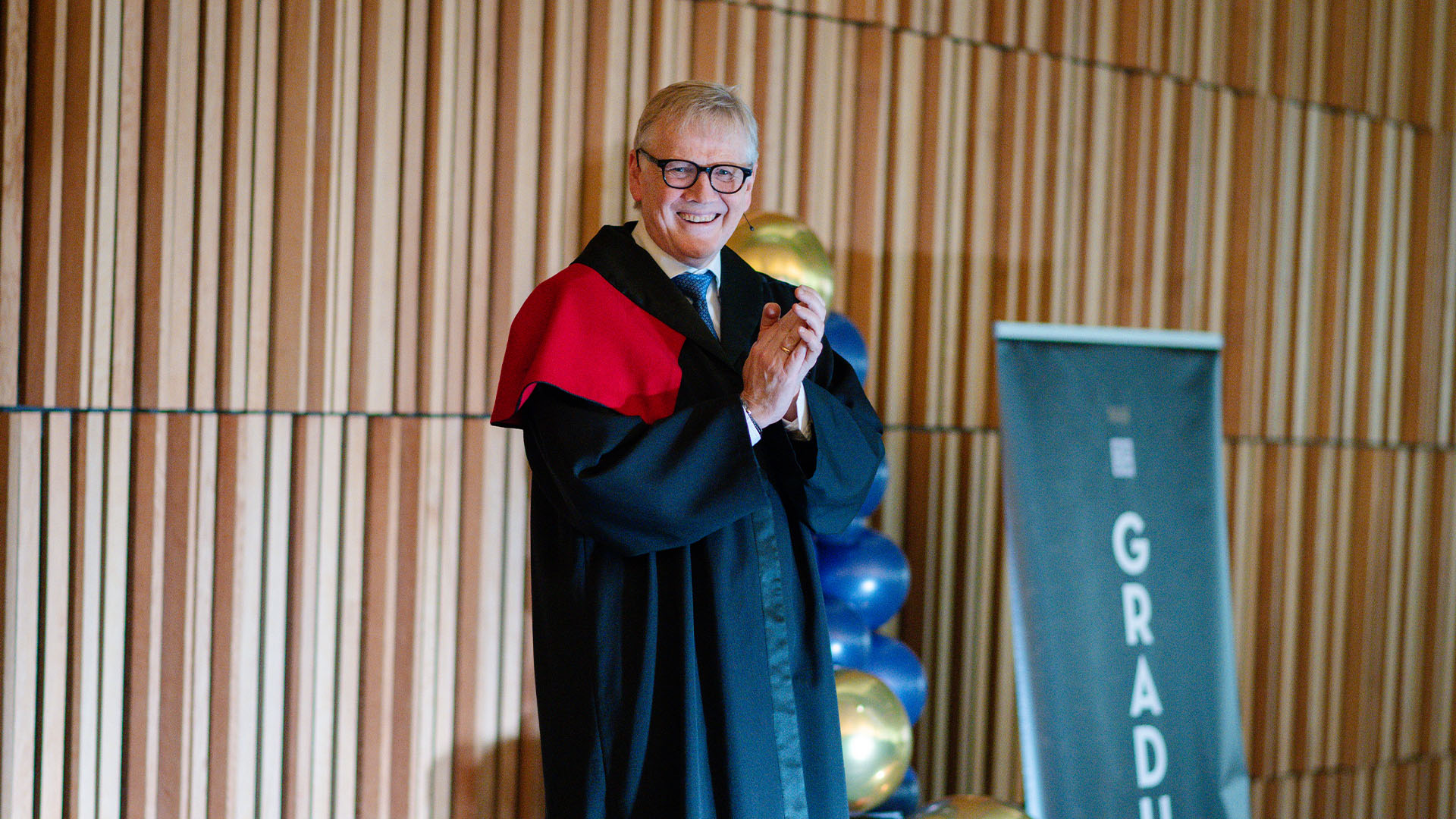 NHHE_Graduation EMBA_JS Enger.jpg