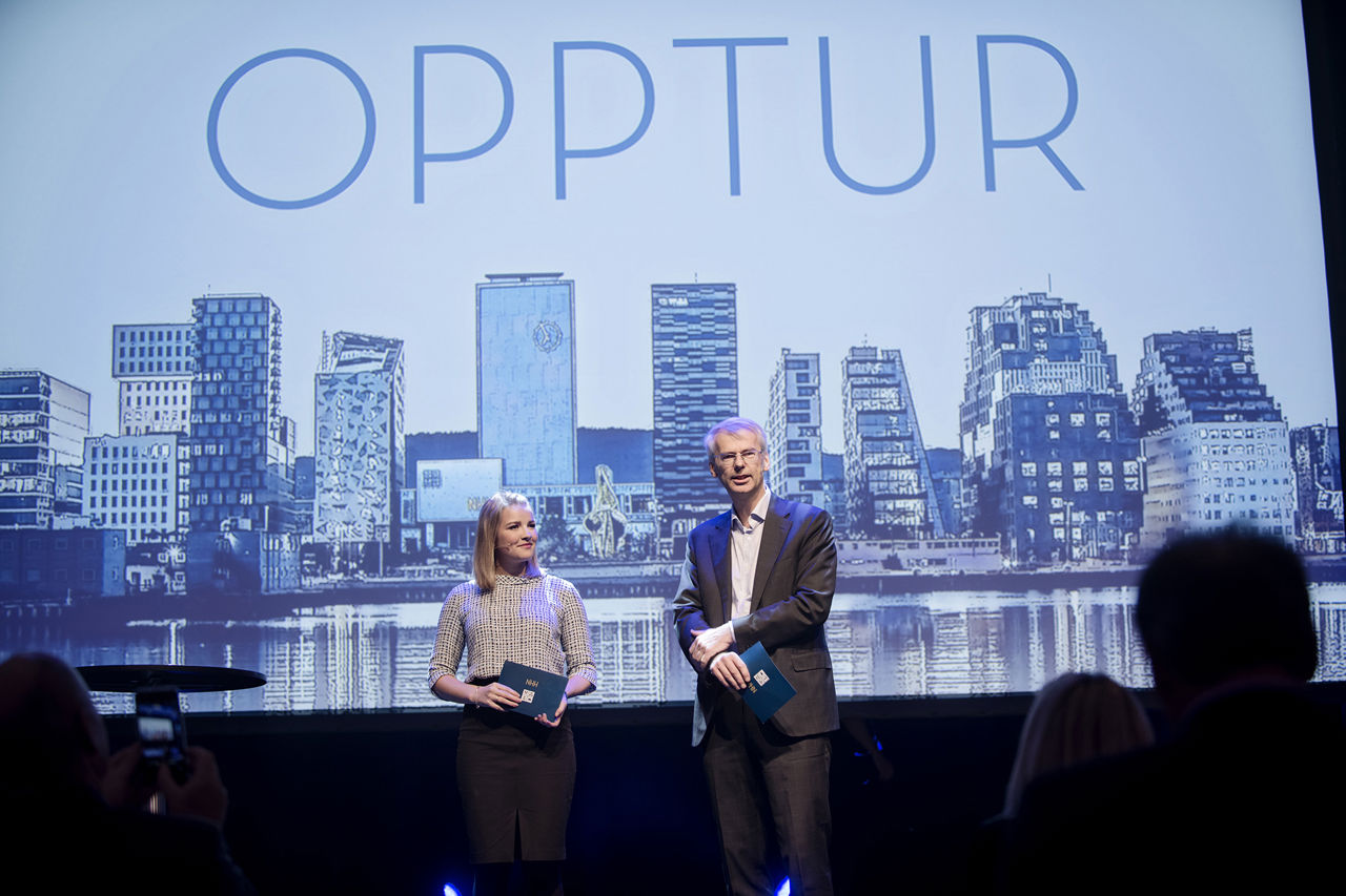 Embla Belsvik og Øystein Thøgersen styrte Alumnikonferansen 2017