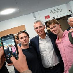 Stoltenberg visited NHH: «Gives me energy!»