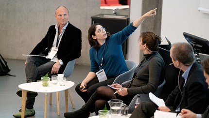 Panelsamtale, Offisiell åpning av Fair. Foto: Helge Skodvin