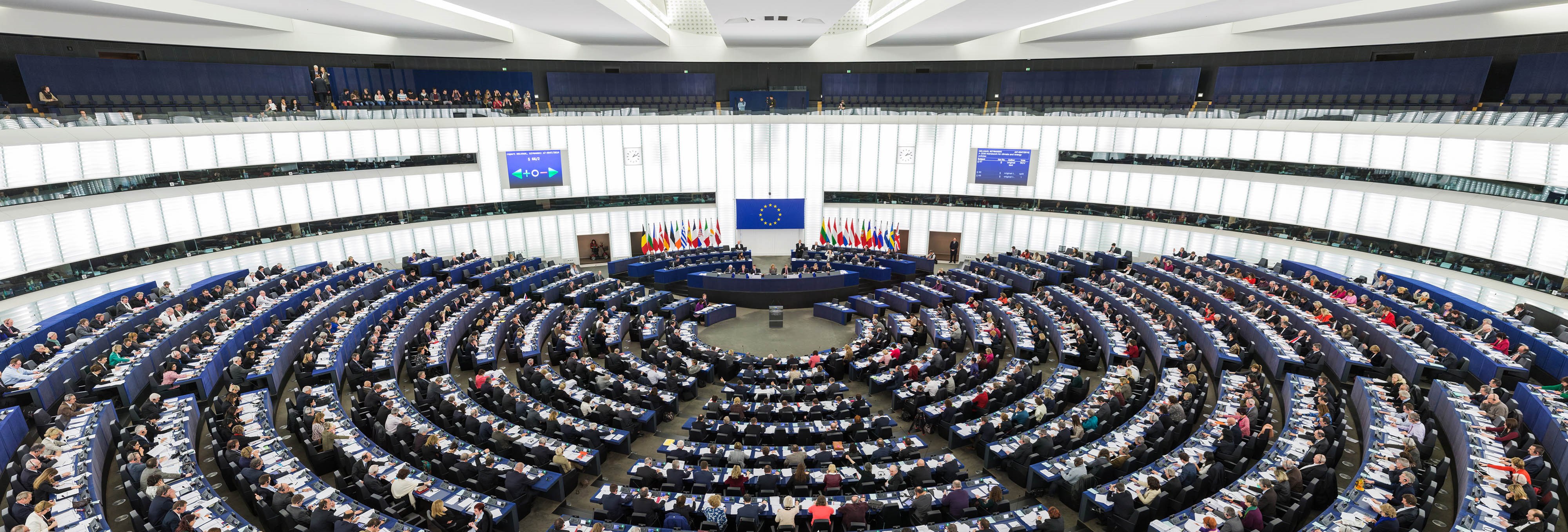 The European parliament. By Diliff - Own work, CC BY-SA 3.0, https://commons.wikimedia.org/w/index.php?curid=35972521