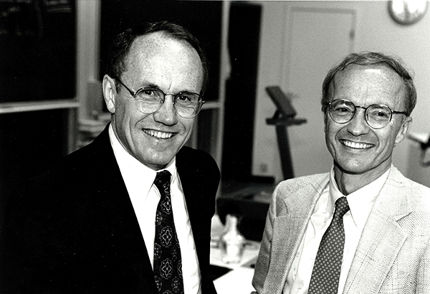 Finn Kydland (right) and Edward Prescott in 1993.