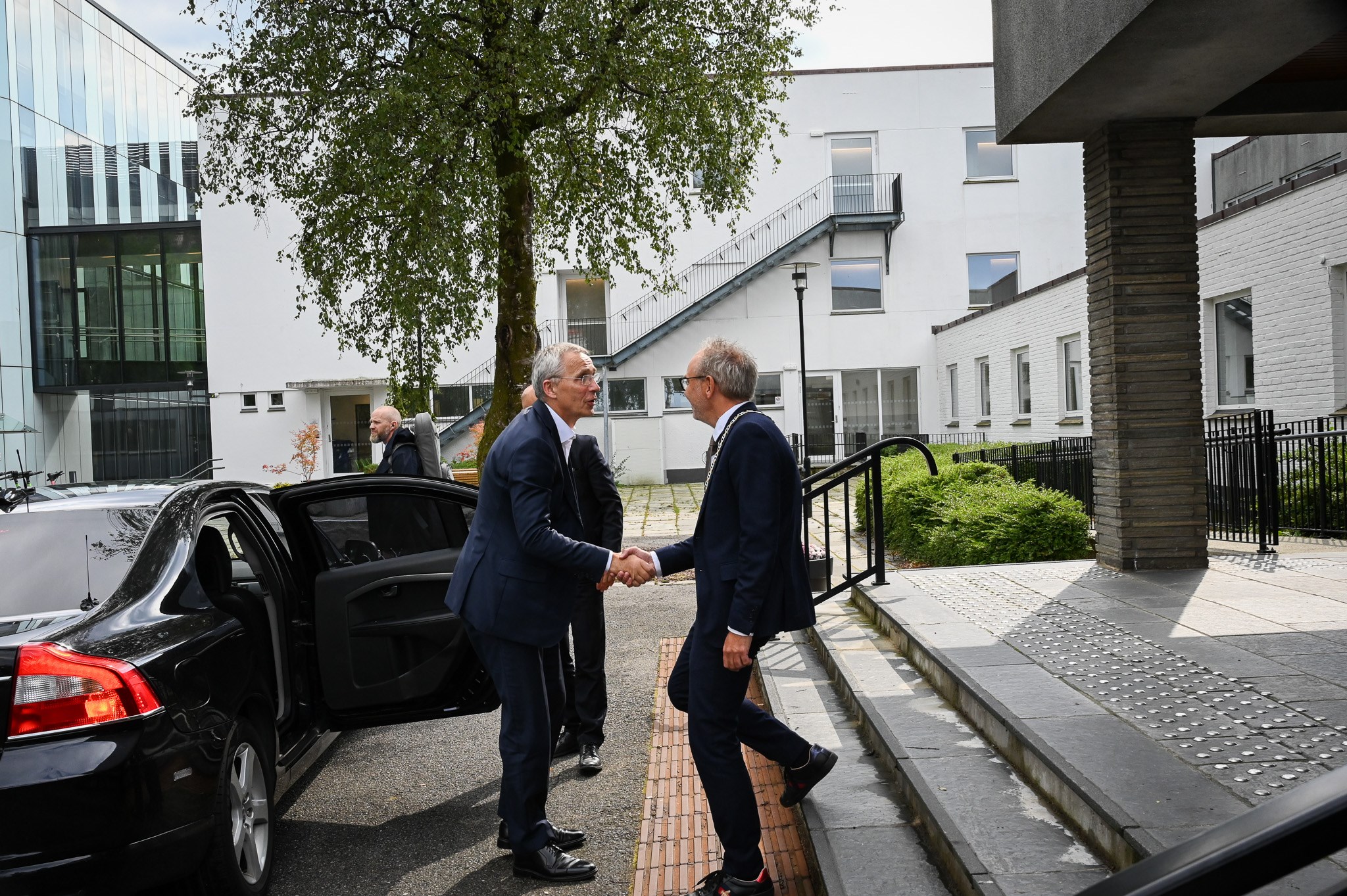 Jens Stoltenberg og Helge Thorbjørnsen.