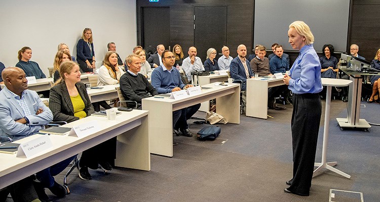 Erfaringsbasert master i offentlig forvaltning. retter seg mot erfarne medarbeidere og ledere i departementsfellesskapet og i departementenes underliggende virksomheter.  Foto: Helge Skodvin