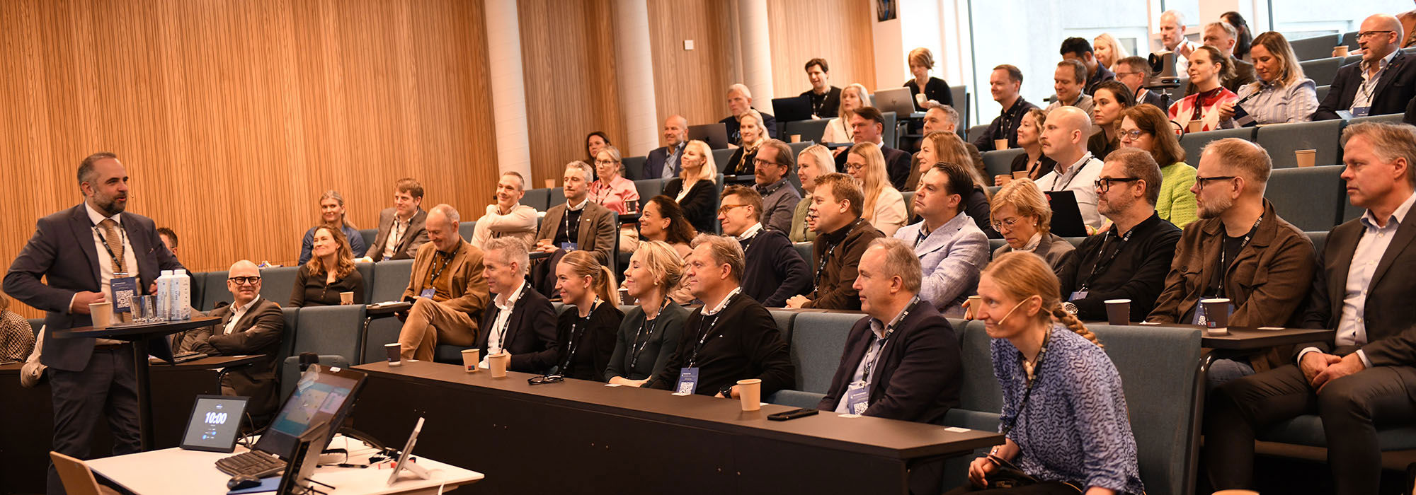 Leader of DIG, Bram Timmermans while addressing the audience of the DIG Summit 2025