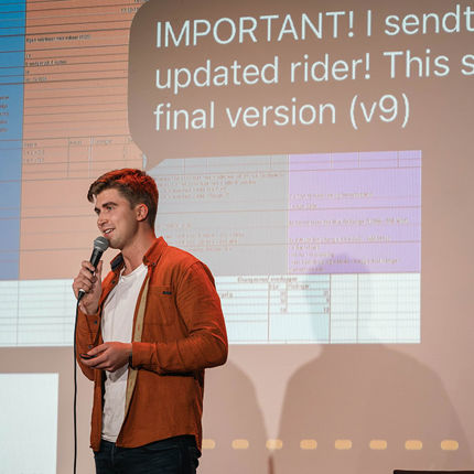 Bjarte Laa on stage during OPP Innovation Week’s competition for Western Norway’s best student business idea.