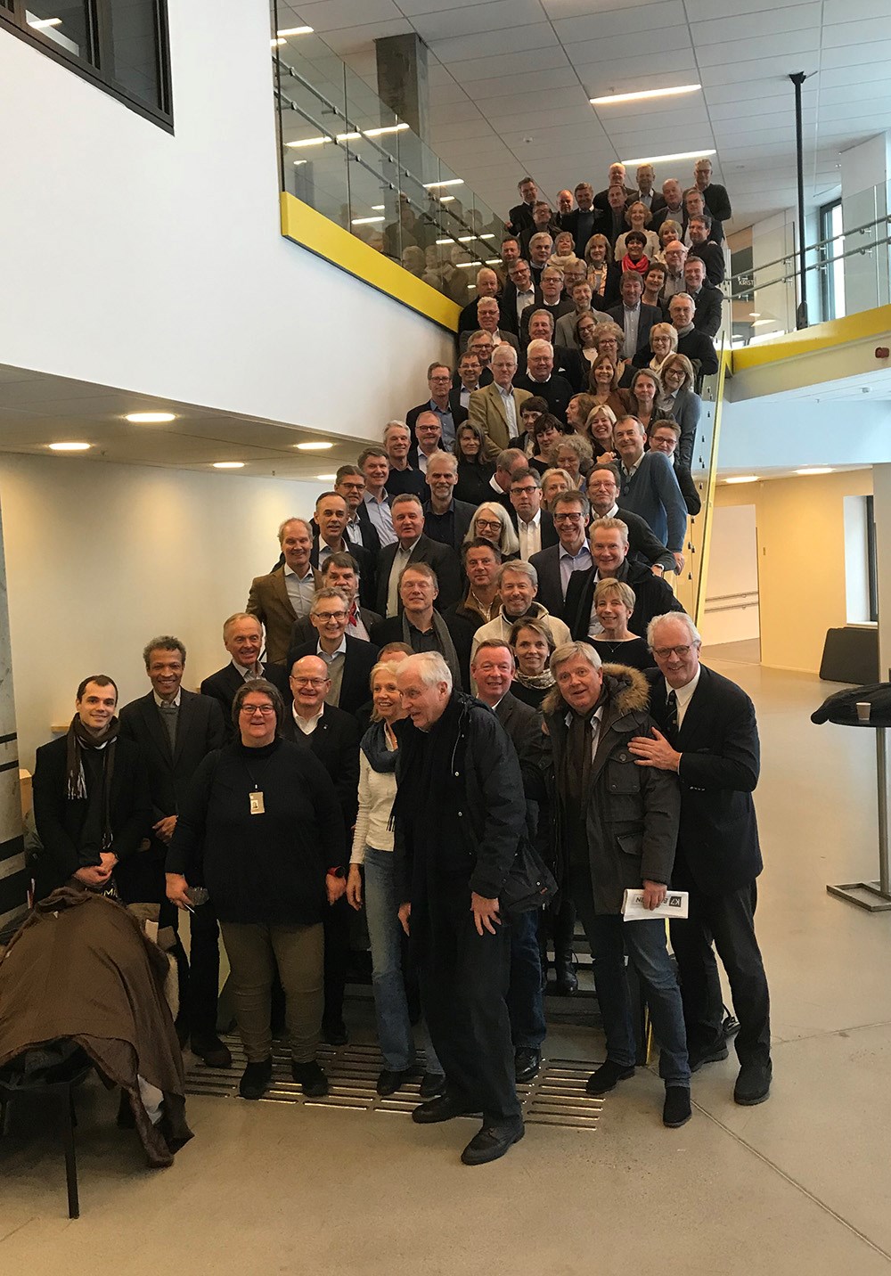 Kull 1978 i trappen på NHH