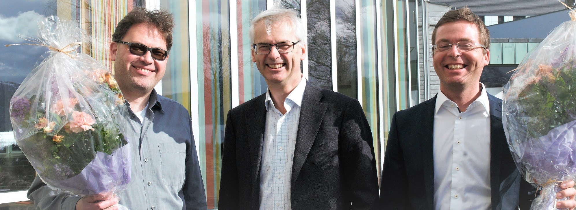 Dirk Schindler og Trond M. Døskeland er offisielt utnevnt til professorer av rektor og professor i samfunnsøkonomi, Øystein Thøgersen. 
