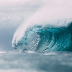 Wave. Photo: Matt Paul Catalano/Unsplash.com