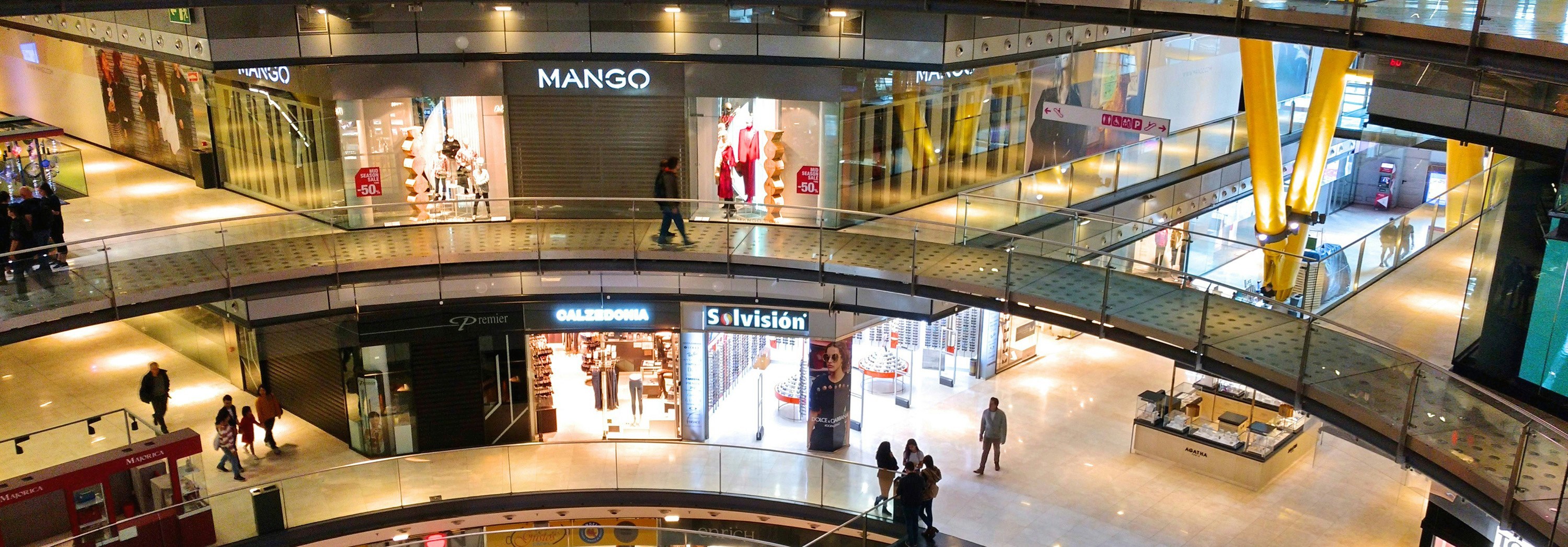 Shopping mall in Barcelona. Photo: WeLoveBarcelona.de/Unsplash