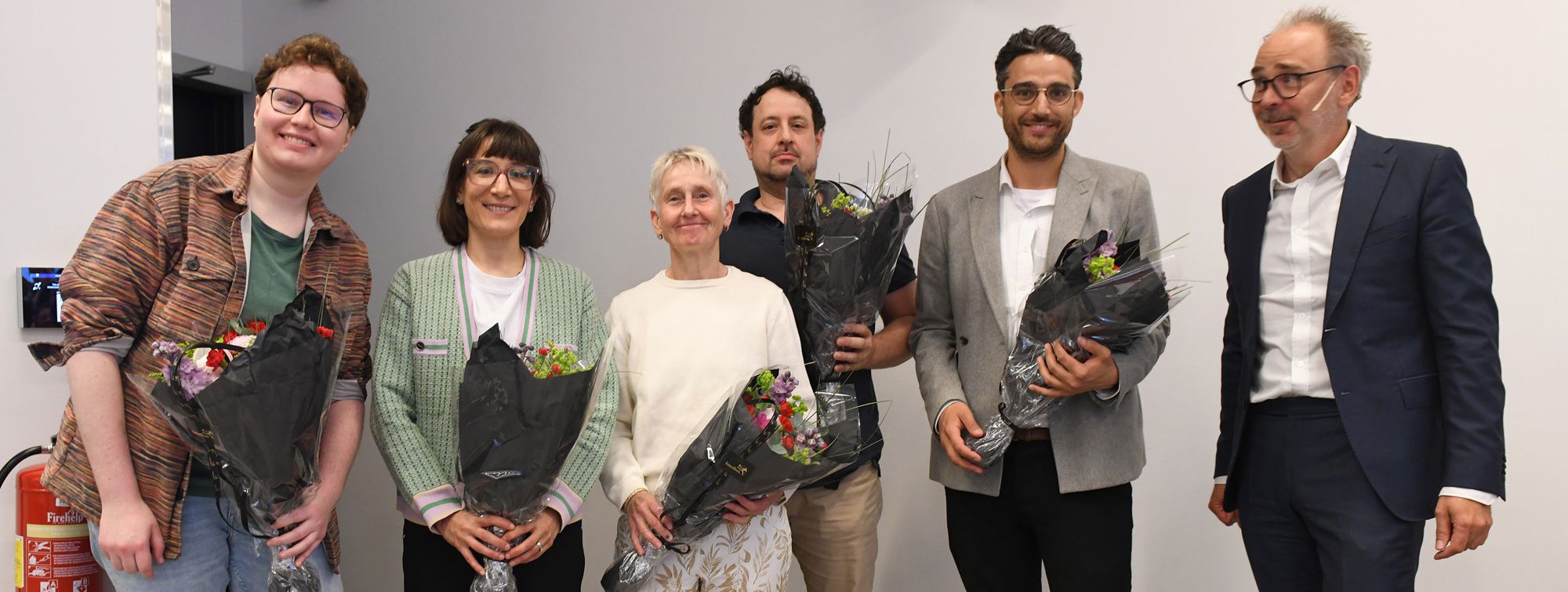 Five of the researchers receiving publication bonuses this semester: Postdoctoral Fellow Theresa Bührle, Associate Professor Elisa Casi-Eberhard, Professor Karin Thorburn, Associate Professor Carsten Bienz, Postdoctoral Fellow Adam Reiremo – and NHH Rector Helge Thorbjørnsen. Photo: Hallvard Lyssand.