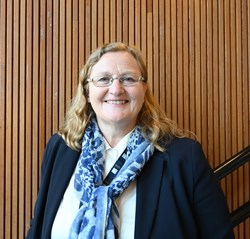 Mette H. Bjørndal