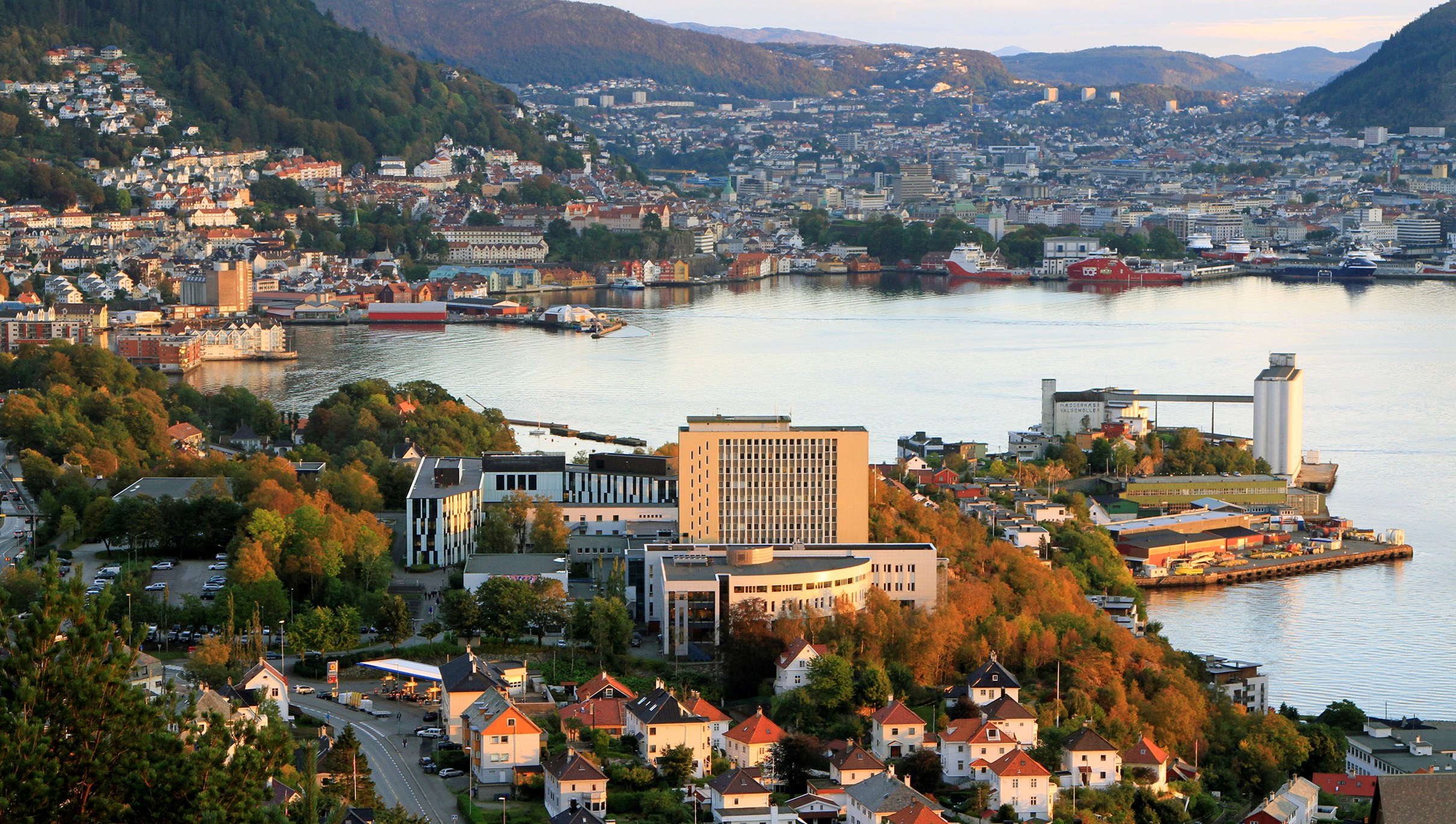 NHH and Bergen. Photo: Hallvard Lyssand