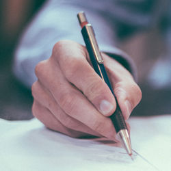 Kontraktssignatur. Illustrasjonsfoto: Scott Graham on Unsplash