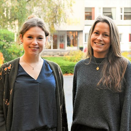 NHH-studenter Ingvild Kvinnsland og Elsa Holten.