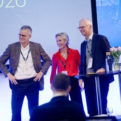 Helge Lund, Randi Marjamaa og Øystein Thøgersen.