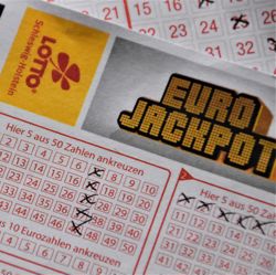 lotto_pexels_waldermar brandt