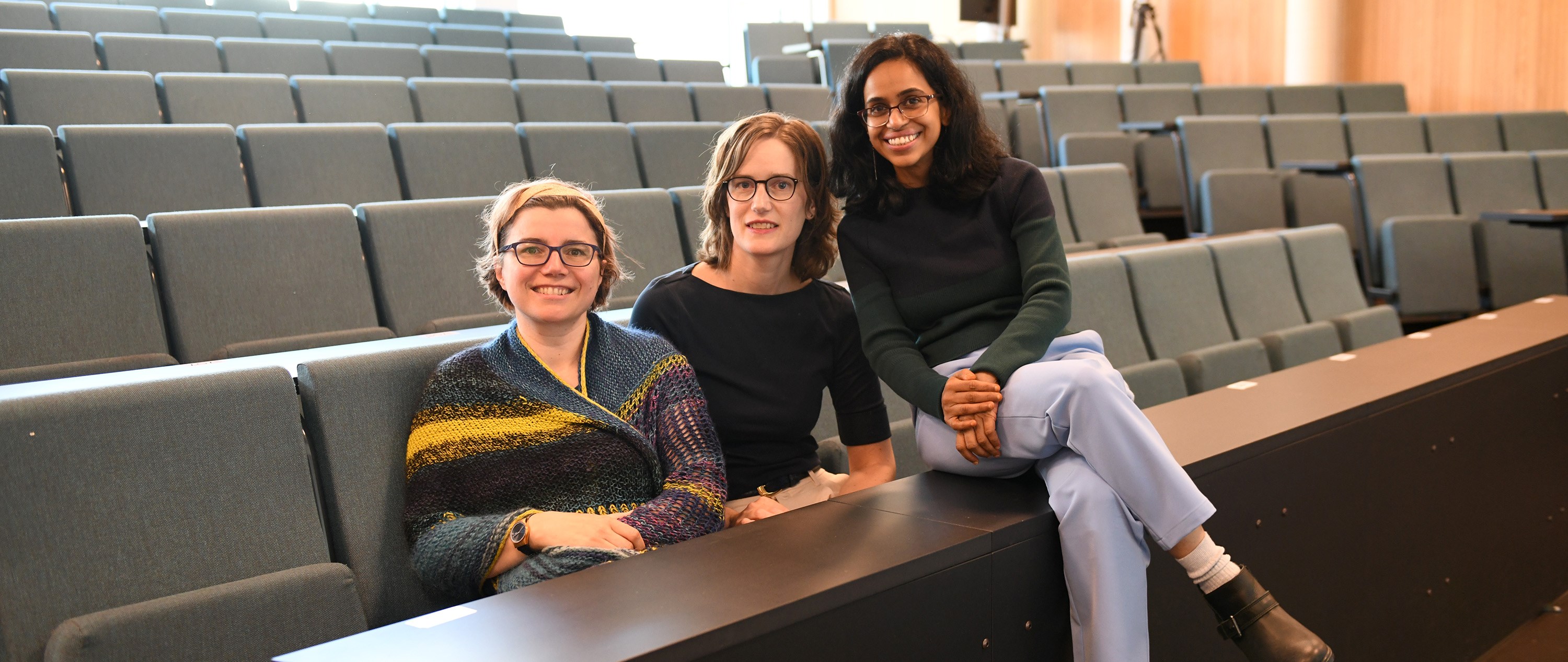 Evelina Gavrilova-Zoutman, Malin Arve and Aruna Tatavarthy. Photo: Hallvard Lyssand