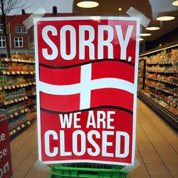 Closed store illustration made with Copilot Visual Creator