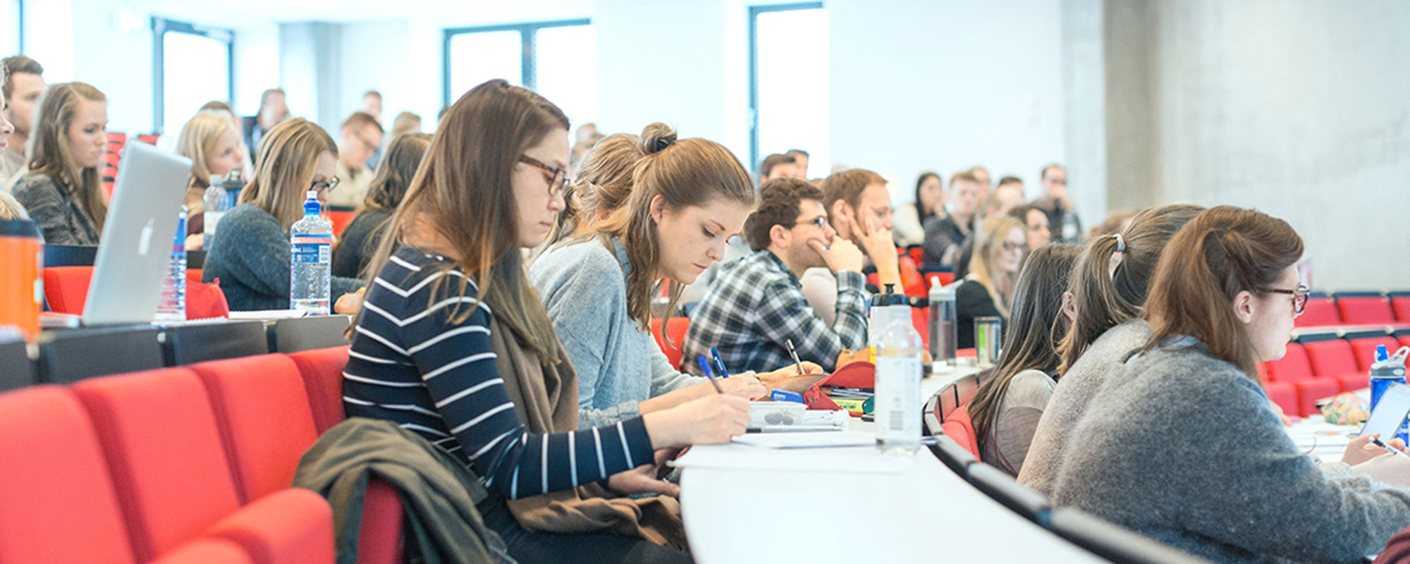 Illustrasjonsfoto, forelesning på NHH. Foto: Ganeshfoto.no