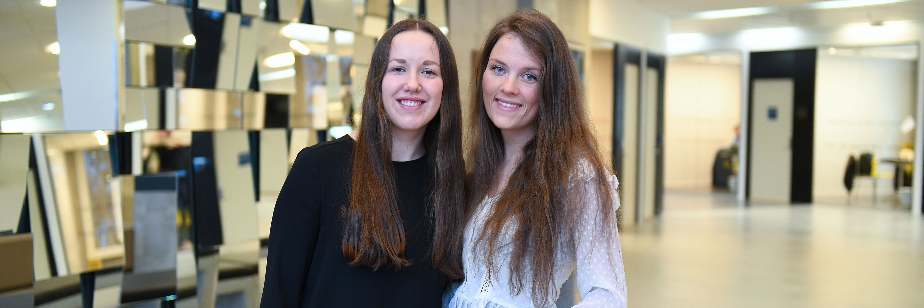 Bilde av Torine Ødven og Birgitte Kvalevåg Øversjøen