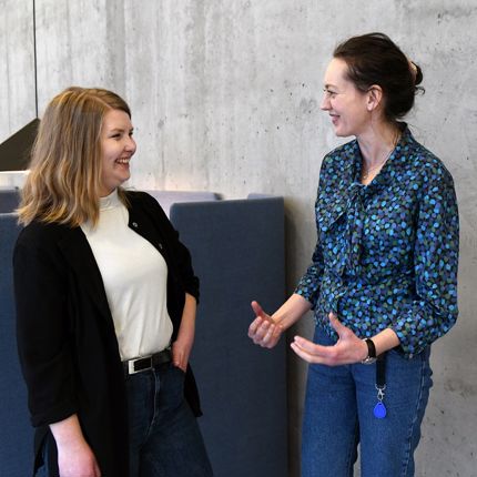 Nicole Wägner og Jonna Olssson ble begge ansatt ved NHH i 2023. 