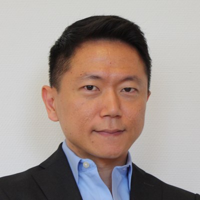 Kyeong Hun Lee