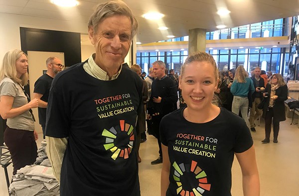 Bjørn Basberg og Tonje Vinnem Fosse likte best den blå t-skjorten.