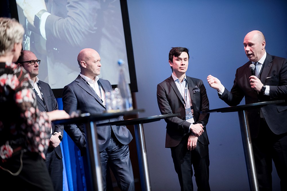 Debate at FOOD 2018. Nina Skage (NHH), Jo Steigedal and Harald Jakobsen (Schibsted), Thang Manh Tran (Vipps) and Tor W. Andreassen (NHH) Photo: Siv Dolmen