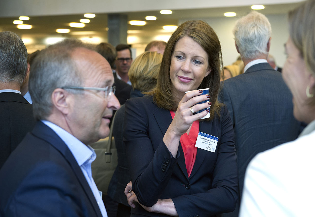 Banknæringen er en av næringene som har merket digitaliseringen kraftigst. Temaet for konferansen skulle derfor være høyst relevant for konserndirektør Ragnhild Janbu Fresvik i Sparebanken Vest.