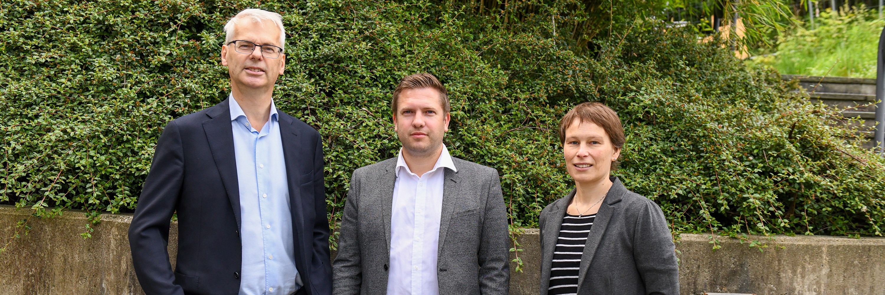 Research and teaching in the fields of sustainability and environmental economics are very important at NHH. This cooperation will give NHH more room to communicate all this knowledge, says Rector Øystein Thøgersen (left) and Vice Rector Linda Nøstbakken. They met the director of the Norwegian Climate Foundation, Lars-Henrik Paarup Michelsen this week. Photo: Ingrid Aa. Johannessen, NHH