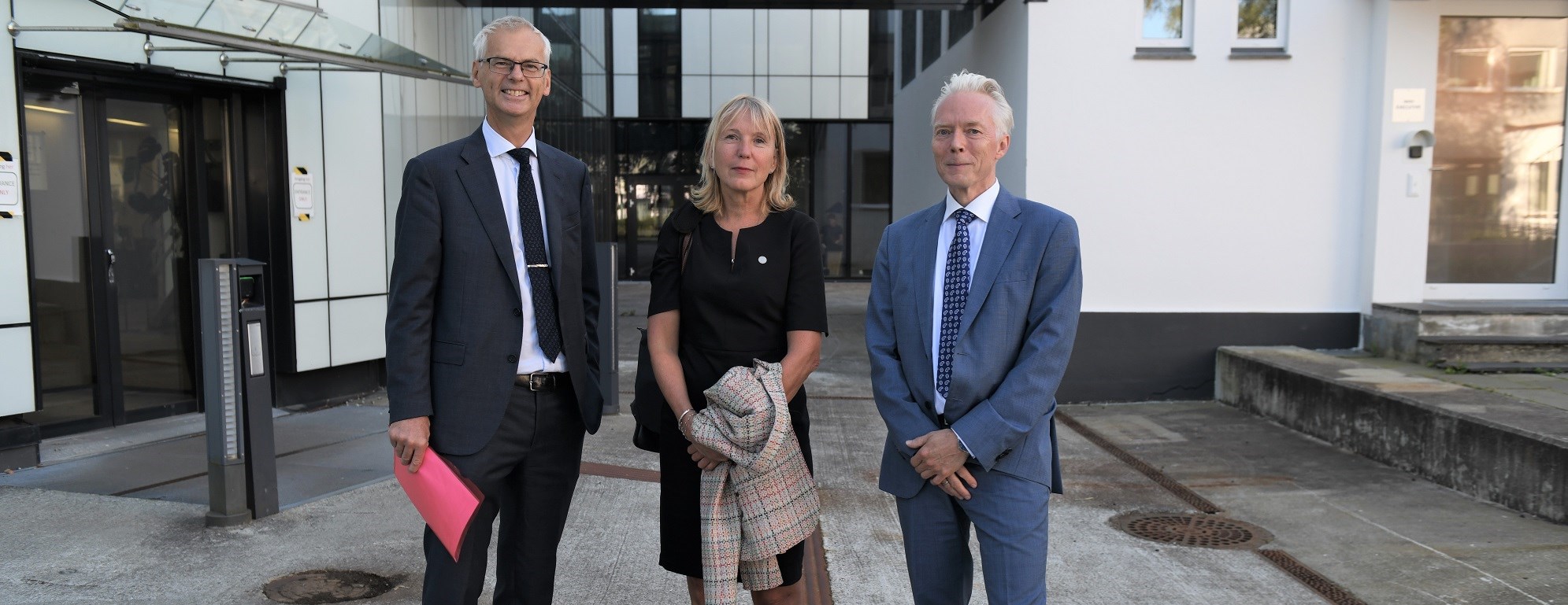 Rector Øystein Thøgersen at the Norwegian School of Economics (left) and rector Margareth Hagen at the University of Bergen opened EARIE Conference today. Professor Øivind A. Nilsen from the Department of Economics (NHH) is heading the event. Photo: Hallvard Lyssand 