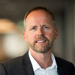 – De tre første ukene etter nedstengingen stupte salget av nye boliger. Vi satte krisestab, og forstod raskt at vi måtte prioritere pågående prosjekter, sier Pål Aglen, konstituert konsernsjef i Nordr. Foto: Nordr