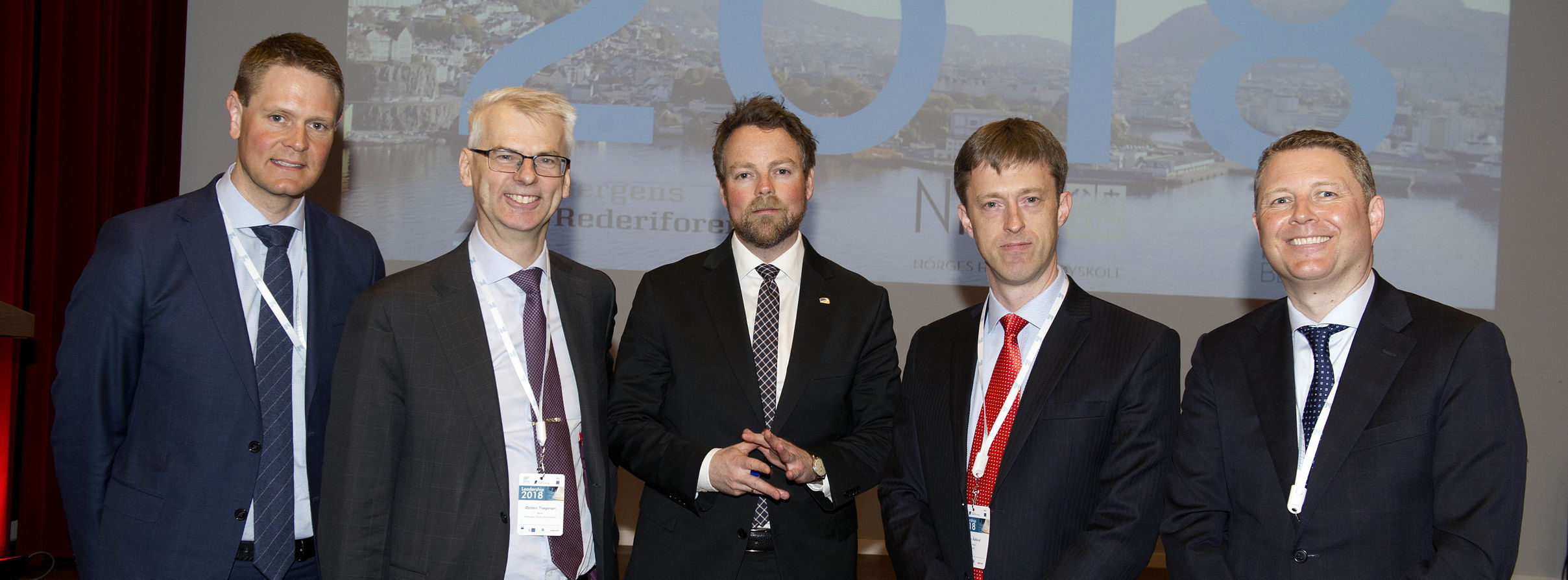 Fem sentrale på shippingkonferansen: Toppsjefen i Norges Rederiforbund Harald Solberg, NHH-rektor Øystein Thøgersen, minister Torbjørn Røe Isaksen, shippingforsker og professor Roar Os Ådland og styreleder i Bergens Rederiforening Geir Mjelde.